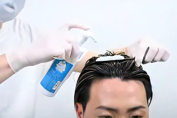 3.「ゼロジェル」塗布 ゼロジェルをフォーム状(泡状)で塗布