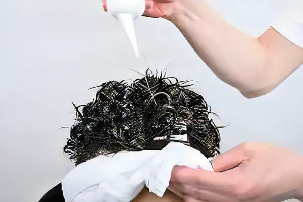 6. 浸漬工程 ぬるま湯に3分以上浸漬。ゼロジェルを流す+ 髪を濡らすことが重要